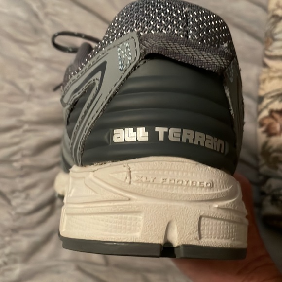 Ladies New Balance 510 V3 shoes. Used, size 9.5, color is gray Worn very little. - Picture 7 of 8